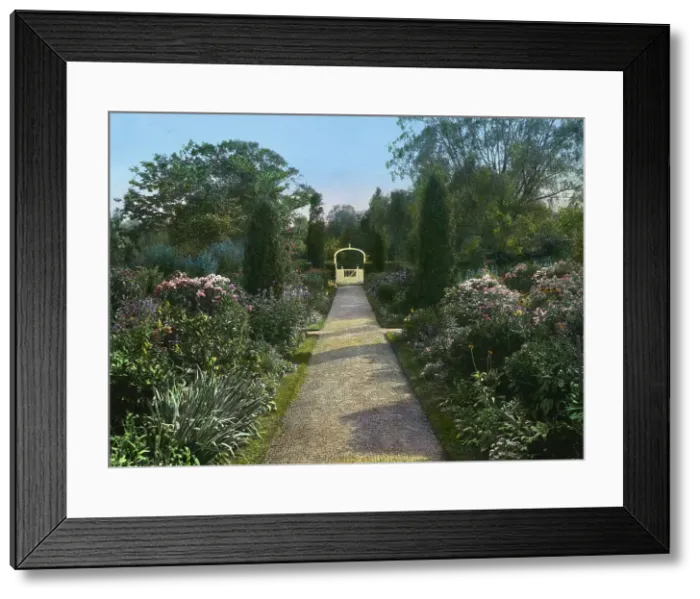 Framed Print : Chailey, Charles William Moseley house, Newburyport, Massachusetts, 1920. Creator: Frances Benjamin Johnston. Chailey, Charles William Moseley house, Newburyport, Massachusetts, 1920. Creator: Frances Benjamin Johnston Framed Print : Chailey, Charles William Moseley house, Newburyport, Massachusetts, 1920. Creator: Frances Benjamin Johnston. Chailey, Charles William Moseley house, Newburyport, Massachusetts, 1920. Creator: Frances Benjamin Johnston