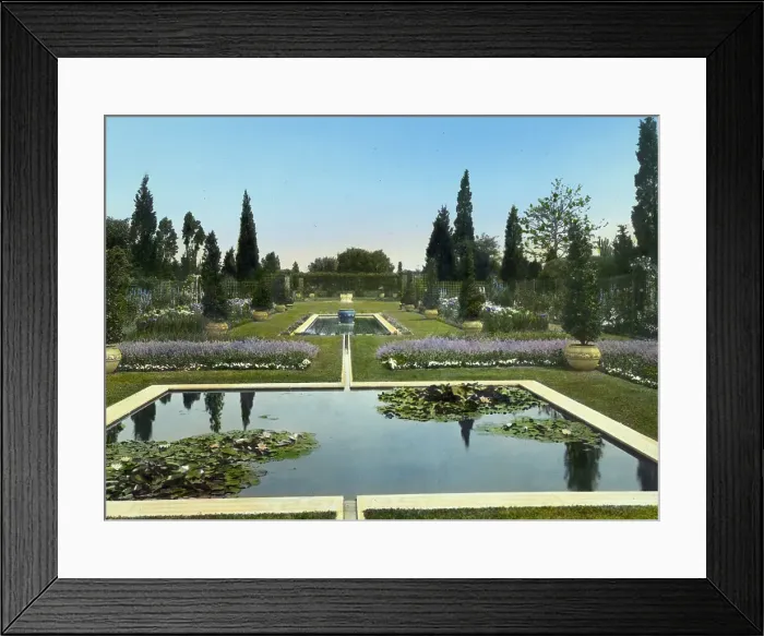 Framed Print : Beacon Hill House, Arthur Curtiss James house, Beacon Hill Road, Newport, Rhode Island, 1917. Creator: Frances Benjamin Johnston. Beacon Hill House, Arthur Curtiss James house, Beacon Hill Road, Newport, Rhode Island, 1917 Framed Print : Beacon Hill House, Arthur Curtiss James house, Beacon Hill Road, Newport, Rhode Island, 1917. Creator: Frances Benjamin Johnston. Beacon Hill House, Arthur Curtiss James house, Beacon Hill Road, Newport, Rhode Island, 1917