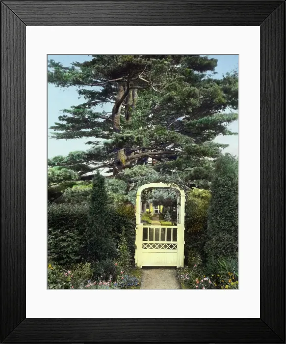 Framed Print : Chailey, Charles William Moseley house, Newburyport, Massachusetts, 1920. Creator: Frances Benjamin Johnston. Chailey, Charles William Moseley house, Newburyport, Massachusetts, 1920. Creator: Frances Benjamin Johnston Framed Print : Chailey, Charles William Moseley house, Newburyport, Massachusetts, 1920. Creator: Frances Benjamin Johnston. Chailey, Charles William Moseley house, Newburyport, Massachusetts, 1920. Creator: Frances Benjamin Johnston