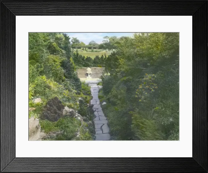 Framed Print : Hammersmith Farm, Hugh Dudley Auchincloss house, Harrison Avenue, Newport, Rhode Island, 1917. Creator: Frances Benjamin Johnston. Hammersmith Farm, Hugh Dudley Auchincloss house, Harrison Avenue, Newport, Rhode Island, 1917 Framed Print : Hammersmith Farm, Hugh Dudley Auchincloss house, Harrison Avenue, Newport, Rhode Island, 1917. Creator: Frances Benjamin Johnston. Hammersmith Farm, Hugh Dudley Auchincloss house, Harrison Avenue, Newport, Rhode Island, 1917