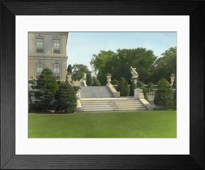 Framed Print : The Elms, Edward Julius Berwind, 367 Bellevue Avenue, Newport, Rhode Island, 1914. Creator: Frances Benjamin Johnston. The Elms, Edward Julius Berwind, 367 Bellevue Avenue, Newport, Rhode Island, 1914 Framed Print : The Elms, Edward Julius Berwind, 367 Bellevue Avenue, Newport, Rhode Island, 1914. Creator: Frances Benjamin Johnston. The Elms, Edward Julius Berwind, 367 Bellevue Avenue, Newport, Rhode Island, 1914