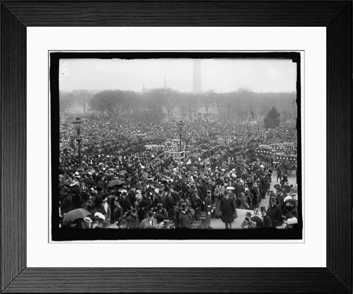 Framed Print : Parade, between 1909 and 1914. Creator: Harris & Ewing. Parade, between 1909 and 1914. Creator: Harris & Ewing Framed Print : Parade, between 1909 and 1914. Creator: Harris & Ewing. Parade, between 1909 and 1914. Creator: Harris & Ewing