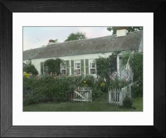 Framed Print : Dr. Charles Willliam Richardson house, Duxbury, Massachusetts, 1927. Creator: Frances Benjamin Johnston Framed Print : Dr. Charles Willliam Richardson house, Duxbury, Massachusetts, 1927. Creator: Frances Benjamin Johnston