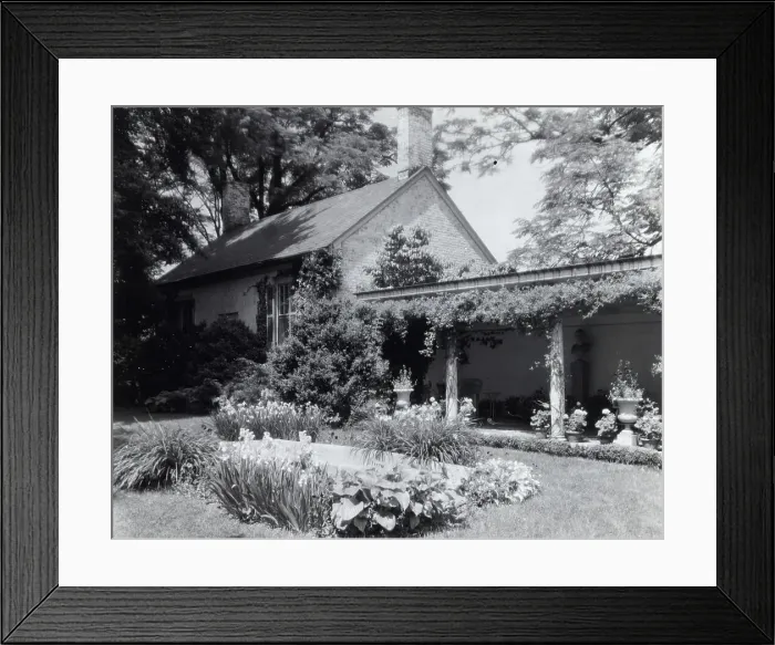 Framed Print : Chatham, Colonel Daniel Bradford Devore house, 120 Chatham Lane, Fredericksburg, Virginia, 1927. Creator: Frances Benjamin Johnston. Chatham, Colonel Daniel Bradford Devore house, 120 Chatham Lane, Fredericksburg, Virginia, 1927 Framed Print : Chatham, Colonel Daniel Bradford Devore house, 120 Chatham Lane, Fredericksburg, Virginia, 1927. Creator: Frances Benjamin Johnston. Chatham, Colonel Daniel Bradford Devore house, 120 Chatham Lane, Fredericksburg, Virginia, 1927