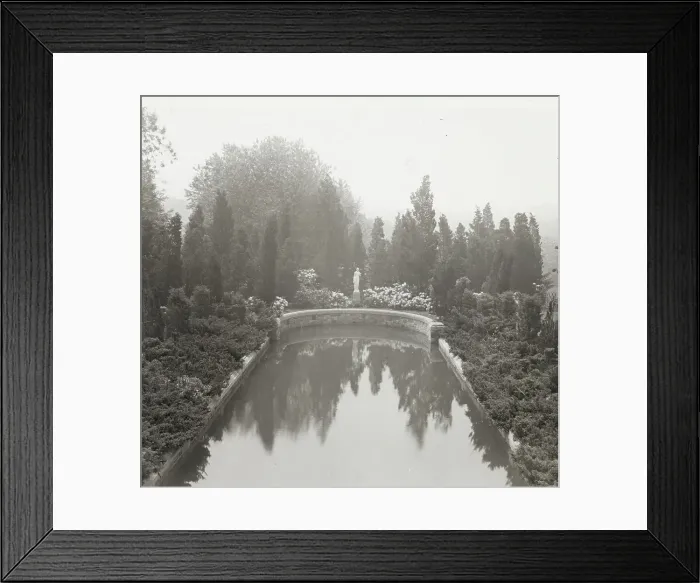 Framed Print : Killenworth, George Dupont Pratt house, Glen Cove, New York, c1918. Creator: Frances Benjamin Johnston. Killenworth, George Dupont Pratt house, Glen Cove, New York, c1918. Creator: Frances Benjamin Johnston Framed Print : Killenworth, George Dupont Pratt house, Glen Cove, New York, c1918. Creator: Frances Benjamin Johnston. Killenworth, George Dupont Pratt house, Glen Cove, New York, c1918. Creator: Frances Benjamin Johnston