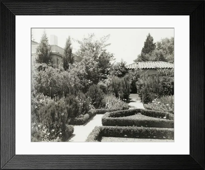 Framed Print : Wellington Stanley Morse house, 450 South San Rafael Avenue, Pasadena, California, 1917. Creator: Frances Benjamin Johnston Framed Print : Wellington Stanley Morse house, 450 South San Rafael Avenue, Pasadena, California, 1917. Creator: Frances Benjamin Johnston