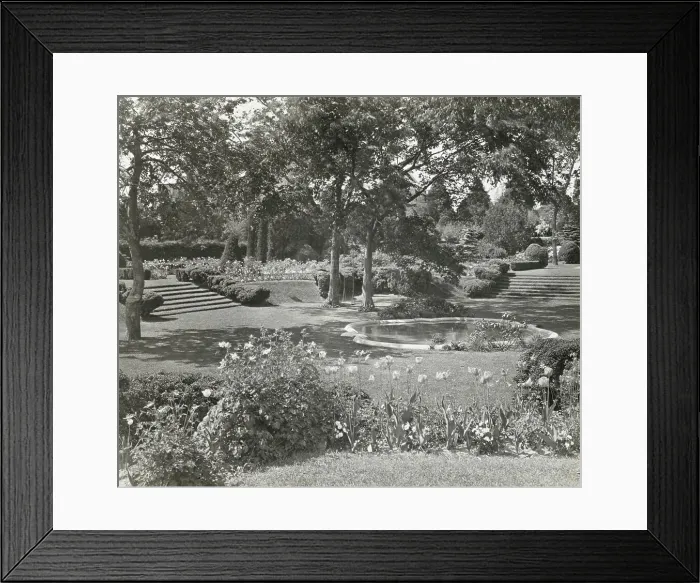 Framed Print : Killenworth, George Dupont Pratt house, Glen Cove, New York, c1918. Creator: Frances Benjamin Johnston. Killenworth, George Dupont Pratt house, Glen Cove, New York, c1918. Creator: Frances Benjamin Johnston Framed Print : Killenworth, George Dupont Pratt house, Glen Cove, New York, c1918. Creator: Frances Benjamin Johnston. Killenworth, George Dupont Pratt house, Glen Cove, New York, c1918. Creator: Frances Benjamin Johnston