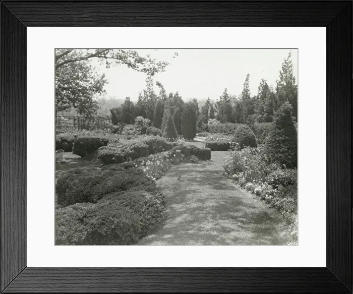 Framed Print : Killenworth, George Dupont Pratt house, Glen Cove, New York, c1918. Creator: Frances Benjamin Johnston. Killenworth, George Dupont Pratt house, Glen Cove, New York, c1918. Creator: Frances Benjamin Johnston Framed Print : Killenworth, George Dupont Pratt house, Glen Cove, New York, c1918. Creator: Frances Benjamin Johnston. Killenworth, George Dupont Pratt house, Glen Cove, New York, c1918. Creator: Frances Benjamin Johnston