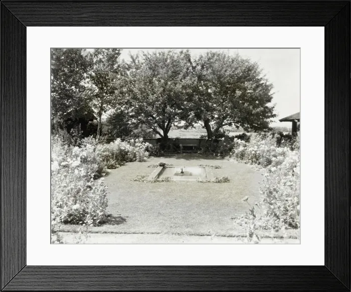 Framed Print : Indian Ridge, Dr. Francis Bishop Harrington house, 166 Argilla Road, Ipswich, Massachusetts, 1926. Creator: Frances Benjamin Johnston. Indian Ridge, Dr. Francis Bishop Harrington house, 166 Argilla Road, Ipswich, Massachusetts, 1926 Framed Print : Indian Ridge, Dr. Francis Bishop Harrington house, 166 Argilla Road, Ipswich, Massachusetts, 1926. Creator: Frances Benjamin Johnston. Indian Ridge, Dr. Francis Bishop Harrington house, 166 Argilla Road, Ipswich, Massachusetts, 1926