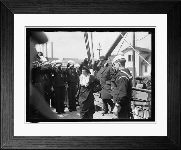 Framed Print : Edith Wilson? and William Gibbs McAdoo, between 1913 and 1917. Creator: Harris & Ewing. Edith Wilson? and William Gibbs McAdoo, between 1913 and 1917. Creator: Harris & Ewing Framed Print : Edith Wilson? and William Gibbs McAdoo, between 1913 and 1917. Creator: Harris & Ewing. Edith Wilson? and William Gibbs McAdoo, between 1913 and 1917. Creator: Harris & Ewing