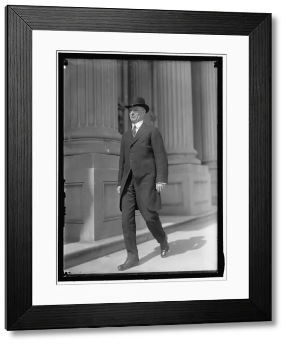 Framed Print : Senator Howard Sutherland, between 1913 and 1917. Creator: Harris & Ewing. Senator Howard Sutherland, between 1913 and 1917. Creator: Harris & Ewing Framed Print : Senator Howard Sutherland, between 1913 and 1917. Creator: Harris & Ewing. Senator Howard Sutherland, between 1913 and 1917. Creator: Harris & Ewing