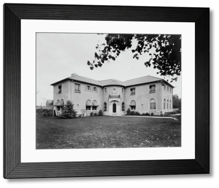 Framed Print : Large L-shaped residence, Colorado, designed by architect Jacques Benois Benedict, c1903 - 1923. Creator: Unknown Framed Print : Large L-shaped residence, Colorado, designed by architect Jacques Benois Benedict, c1903 - 1923. Creator: Unknown