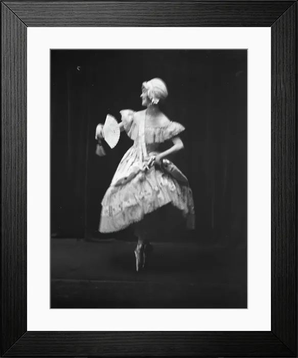 Framed Print : Gugi, Mrs. (Marion Vardi), 1918 June 5. Creator: Arnold Genthe Framed Print : Gugi, Mrs. (Marion Vardi), 1918 June 5. Creator: Arnold Genthe