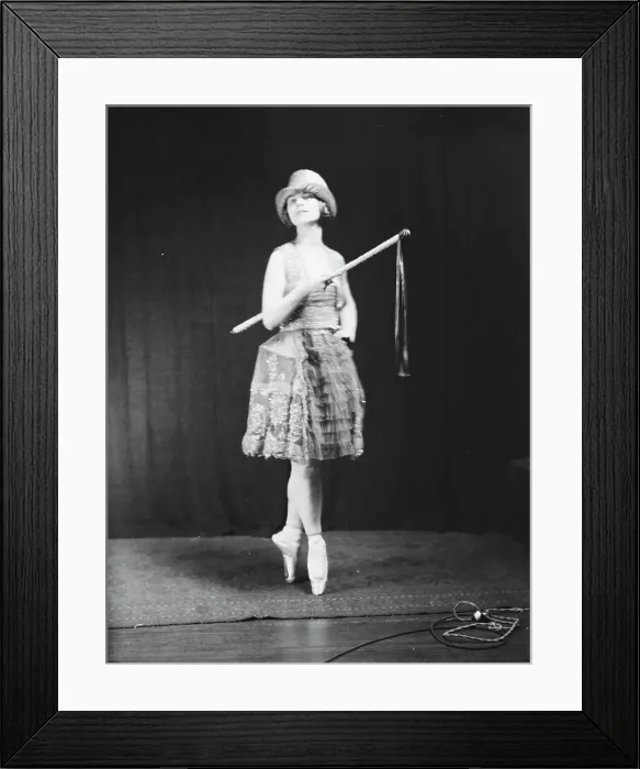 Framed Print : Gugi, Mrs. (Marion Vardi), 1922 July 17. Creator: Arnold Genthe Framed Print : Gugi, Mrs. (Marion Vardi), 1922 July 17. Creator: Arnold Genthe