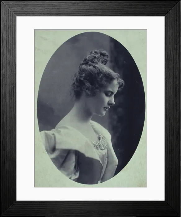 Framed Print : Young woman, facing right, head-and-shoulders profile portrait, c1900. Creator: Davis & Sanford. Young woman, facing right, head-and-shoulders profile portrait, c1900. Creator: Davis & Sanford Framed Print : Young woman, facing right, head-and-shoulders profile portrait, c1900. Creator: Davis & Sanford. Young woman, facing right, head-and-shoulders profile portrait, c1900. Creator: Davis & Sanford