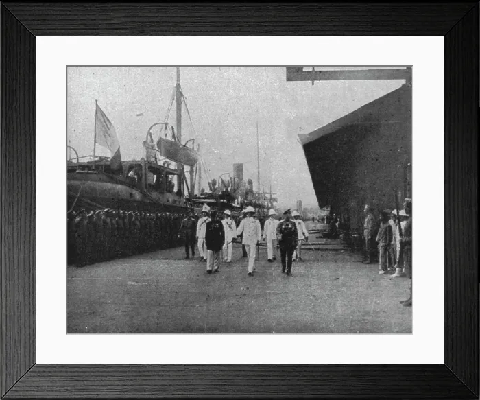 Framed Print : Le Periple des Russes : De Moscou a Marseille par la Siberie, les Mers de Chine et des... 1916. Creator: Unknown Framed Print : Le Periple des Russes : De Moscou a Marseille par la Siberie, les Mers de Chine et des... 1916. Creator: Unknown