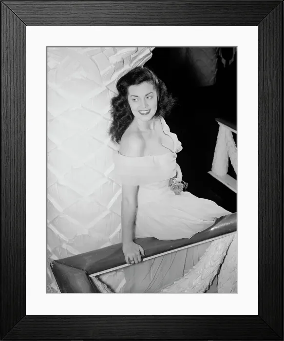 Framed Print : Portrait of Betty George, Copacabana(?), New York, N.Y. ca. Sept. 1947. Creator: William Paul Gottlieb Framed Print : Portrait of Betty George, Copacabana(?), New York, N.Y. ca. Sept. 1947. Creator: William Paul Gottlieb