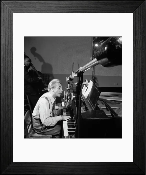 Framed Print : Portrait of Harry Gibson, Diamond studio, New York, N.Y.(?), ca. Apr. 1947. Creator: William Paul Gottlieb Framed Print : Portrait of Harry Gibson, Diamond studio, New York, N.Y.(?), ca. Apr. 1947. Creator: William Paul Gottlieb
