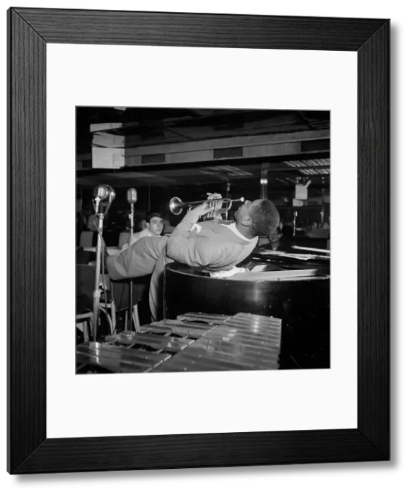 Framed Print : Portrait of Dizzy Gillespie, Downbeat, New York, N.Y. 1946. Creator: William Paul Gottlieb Framed Print : Portrait of Dizzy Gillespie, Downbeat, New York, N.Y. 1946. Creator: William Paul Gottlieb