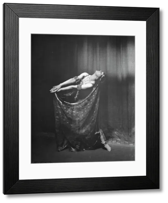 Framed Print : Maitland, Miss, 1915 Creator: Arnold Genthe Framed Print : Maitland, Miss, 1915 Creator: Arnold Genthe