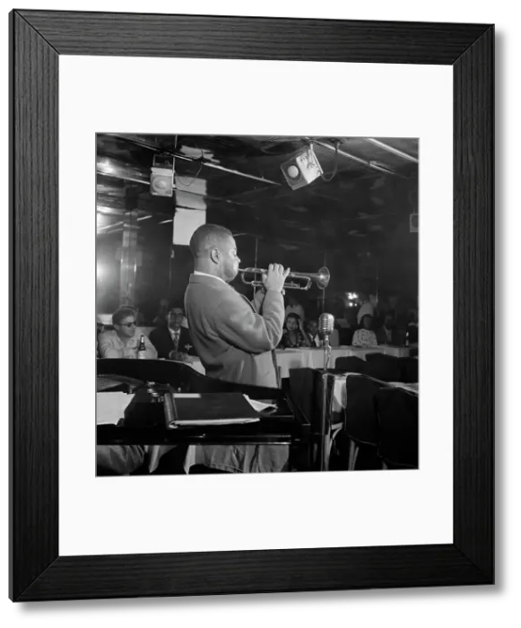Framed Print : Portrait of Dizzy Gillespie, Downbeat, New York, N.Y. ca. Aug. 1947. Creator: William Paul Gottlieb Framed Print : Portrait of Dizzy Gillespie, Downbeat, New York, N.Y. ca. Aug. 1947. Creator: William Paul Gottlieb