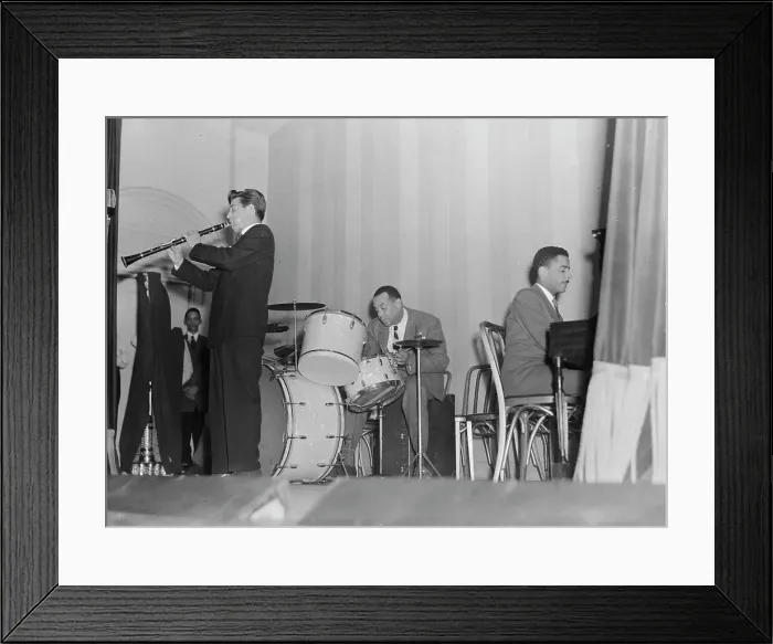 Framed Print : Portrait of Joe Marsala, Zutty Singleton, and Teddy Wilson, National Press Club, Washington, ca.1939 Creator: William Paul Gottlieb Framed Print : Portrait of Joe Marsala, Zutty Singleton, and Teddy Wilson, National Press Club, Washington, ca.1939 Creator: William Paul Gottlieb