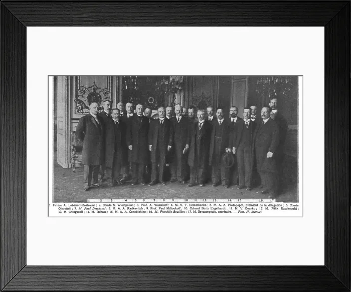 Framed Print : Les parlementaires Russes en France; Lundi, 22 mai, a la presidence de la Chambre... 1916. Creator: Henri Manuel Framed Print : Les parlementaires Russes en France; Lundi, 22 mai, a la presidence de la Chambre... 1916. Creator: Henri Manuel
