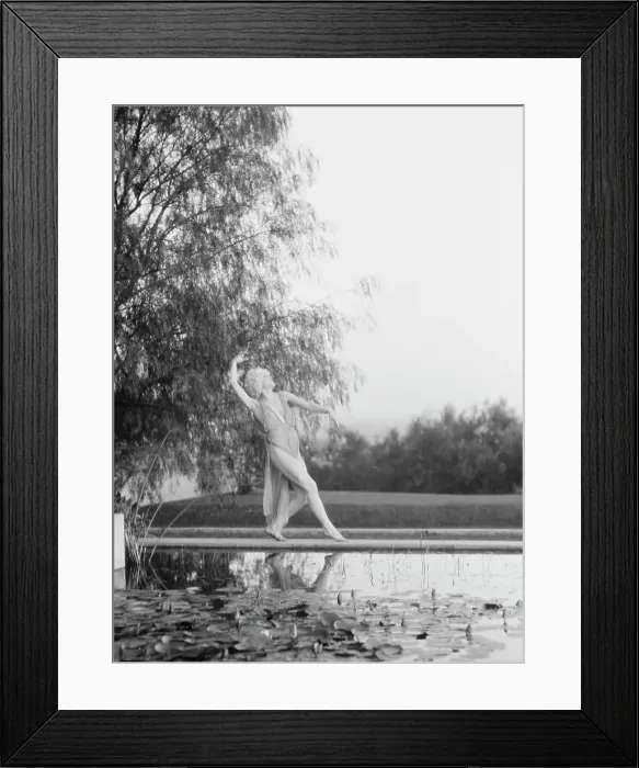 Framed Print : Marion Morgan dancers, between 1914 and 1927. Creator: Arnold Genthe Framed Print : Marion Morgan dancers, between 1914 and 1927. Creator: Arnold Genthe