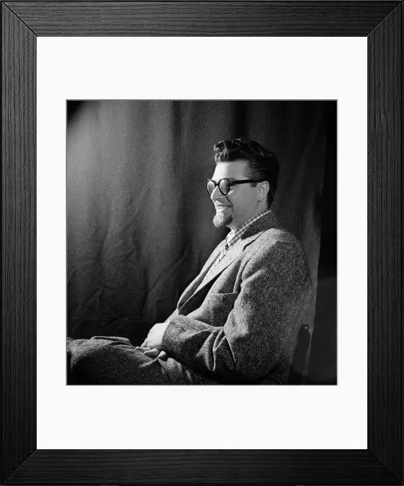 Framed Print : Portrait of George Handy, New York, N.Y.(?), ca. Jan. 1947. Creator: William Paul Gottlieb Framed Print : Portrait of George Handy, New York, N.Y.(?), ca. Jan. 1947. Creator: William Paul Gottlieb