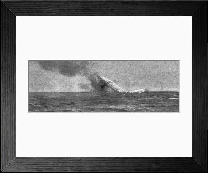 Framed Print : Le Zeppelin L7 abattu le 4 mai au large de la cote du Slesvig par les deux navires... 1916. Creator: Unknown. Le Zeppelin L7 abattu le 4 mai au large de la cote du Slesvig par les deux navires... 1916. Creator: Unknown Framed Print : Le Zeppelin L7 abattu le 4 mai au large de la cote du Slesvig par les deux navires... 1916. Creator: Unknown. Le Zeppelin L7 abattu le 4 mai au large de la cote du Slesvig par les deux navires... 1916. Creator: Unknown