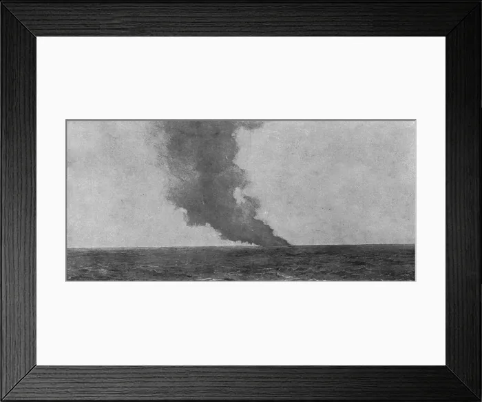 Framed Print : La fin du Zeppelin L7'.-- l'explosion finale, 1916. Creator: Unknown. La fin du Zeppelin L7'.-- l'explosion finale, 1916. Creator: Unknown
