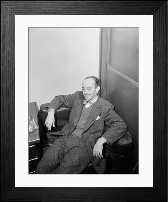 Framed Print : Portrait of Dave Lambert, New York, N.Y. 1946. Creator: William Paul Gottlieb Framed Print : Portrait of Dave Lambert, New York, N.Y. 1946. Creator: William Paul Gottlieb