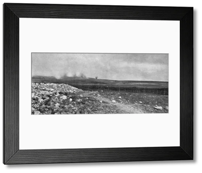Framed Print : Aspects du champ de bataille de Verdun; Au fond, a gauche, le Mort-Homme (cote 295) et le... 1916. Creator: Unknown Framed Print : Aspects du champ de bataille de Verdun; Au fond, a gauche, le Mort-Homme (cote 295) et le... 1916. Creator: Unknown