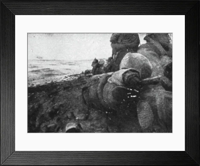 Framed Print : Une semaine de combats sur la rive gauche de la Meuse; 10 mars (Midi). --En premiere... 1916. Creator: Unknown Framed Print : Une semaine de combats sur la rive gauche de la Meuse; 10 mars (Midi). --En premiere... 1916. Creator: Unknown
