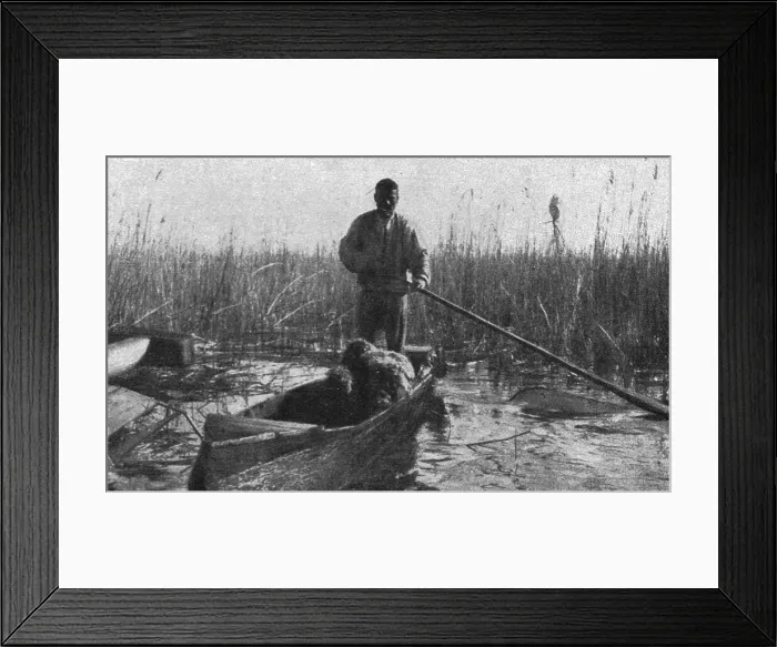 Framed Print : La guerre aerienne en Macedoine Grecque : un avion ennemi Descendu dans le lac amatovo... 1916. Creator: Unknown. La guerre aerienne en Macedoine Grecque : un avion ennemi Descendu dans le lac amatovo... 1916. Creator: Unknown Framed Print : La guerre aerienne en Macedoine Grecque : un avion ennemi Descendu dans le lac amatovo... 1916. Creator: Unknown. La guerre aerienne en Macedoine Grecque : un avion ennemi Descendu dans le lac amatovo... 1916. Creator: Unknown