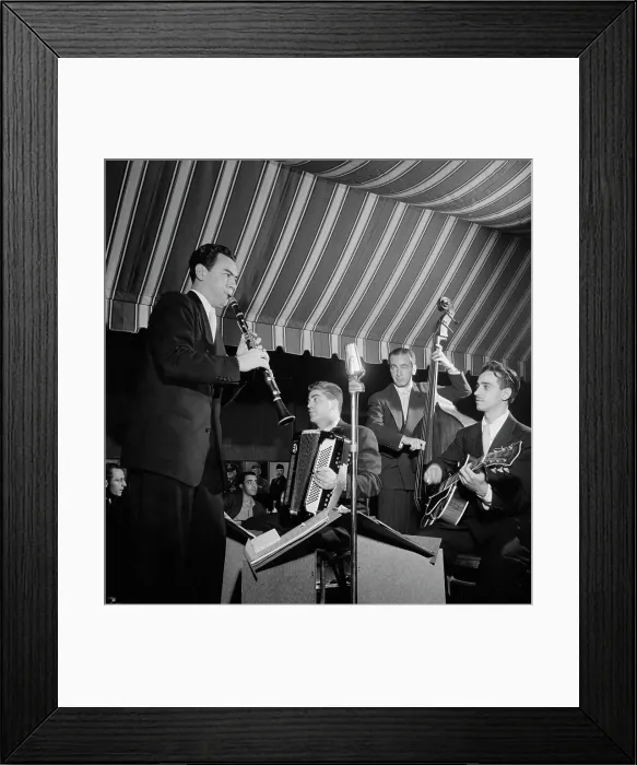 Framed Print : Portrait of Abe Most, Pete Ponti, Sid Jacobs, and Jimmy Norton, Hickory House, N.Y. ca. June 1947. Creator: William Paul Gottlieb Framed Print : Portrait of Abe Most, Pete Ponti, Sid Jacobs, and Jimmy Norton, Hickory House, N.Y. ca. June 1947. Creator: William Paul Gottlieb