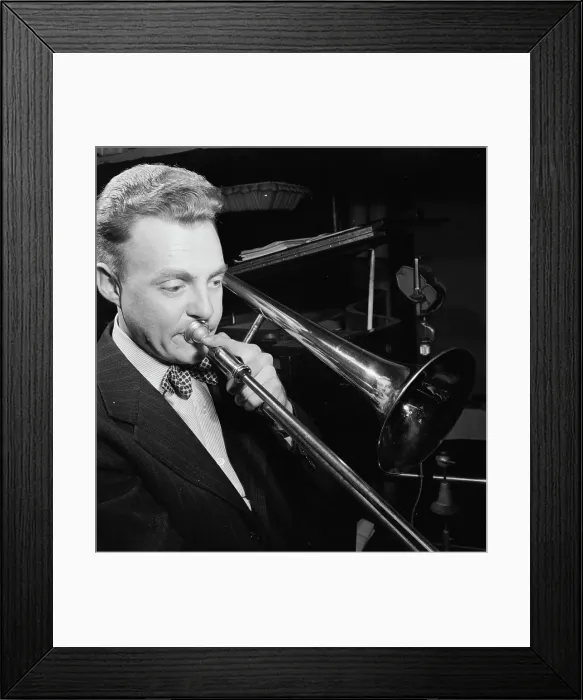Framed Print : Portrait of Freddie Ohms, Eddie Condon's(?), New York, N.Y. ca. Mar. 1947. Creator: William Paul Gottlieb Framed Print : Portrait of Freddie Ohms, Eddie Condon's(?), New York, N.Y. ca. Mar. 1947. Creator: William Paul Gottlieb