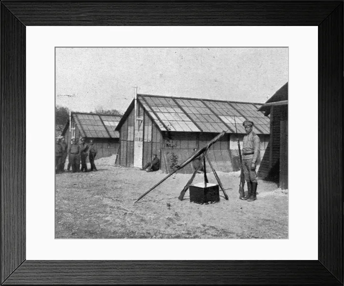 Framed Print : Les Russes en France; au camp de Mailly-le-Grand : la garde du drapeau, 1916. Creator: Unknown Framed Print : Les Russes en France; au camp de Mailly-le-Grand : la garde du drapeau, 1916. Creator: Unknown