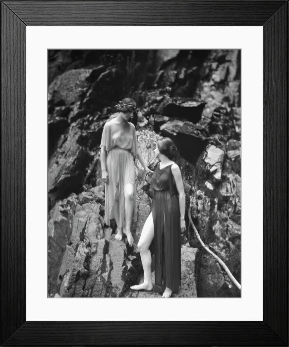 Framed Print : Tonetti, Misses, at Sneding's Landing, 1921 June 7. Creator: Arnold Genthe