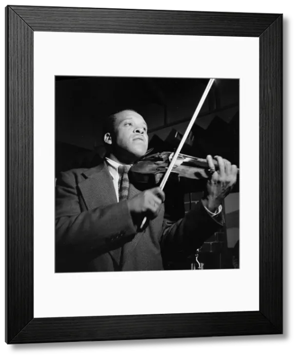 Framed Print : Portrait of Stuff Smith, Kelly's Stable, New York, N.Y. ca. Sept. 1946. Creator: William Paul Gottlieb Framed Print : Portrait of Stuff Smith, Kelly's Stable, New York, N.Y. ca. Sept. 1946. Creator: William Paul Gottlieb