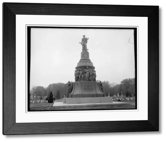 Framed Print : Confederate Memorial, Arlington Cemetery, between 1910 and 1920. Creator: Harris & Ewing. Confederate Memorial, Arlington Cemetery, between 1910 and 1920. Creator: Harris & Ewing Framed Print : Confederate Memorial, Arlington Cemetery, between 1910 and 1920. Creator: Harris & Ewing. Confederate Memorial, Arlington Cemetery, between 1910 and 1920. Creator: Harris & Ewing