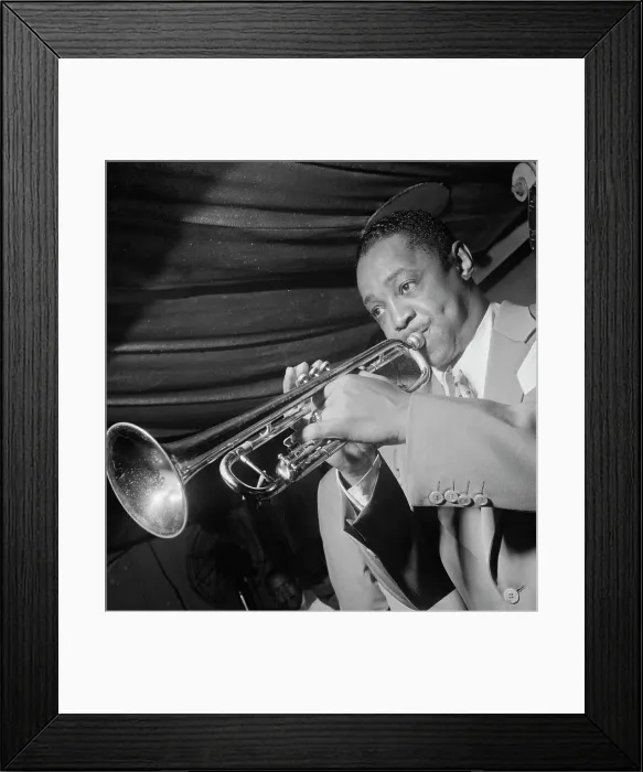 Framed Print : Portrait of Joe Thomas, Pied Piper, New York, N.Y. ca. Sept. 1947. Creator: William Paul Gottlieb Framed Print : Portrait of Joe Thomas, Pied Piper, New York, N.Y. ca. Sept. 1947. Creator: William Paul Gottlieb