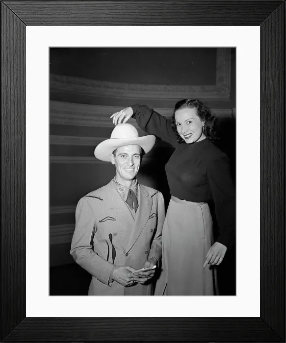 Framed Print : Portrait of Ernest Tubb, Carnegie Hall, New York, N.Y. Sept. 18-19, 1947. Creator: William Paul Gottlieb Framed Print : Portrait of Ernest Tubb, Carnegie Hall, New York, N.Y. Sept. 18-19, 1947. Creator: William Paul Gottlieb