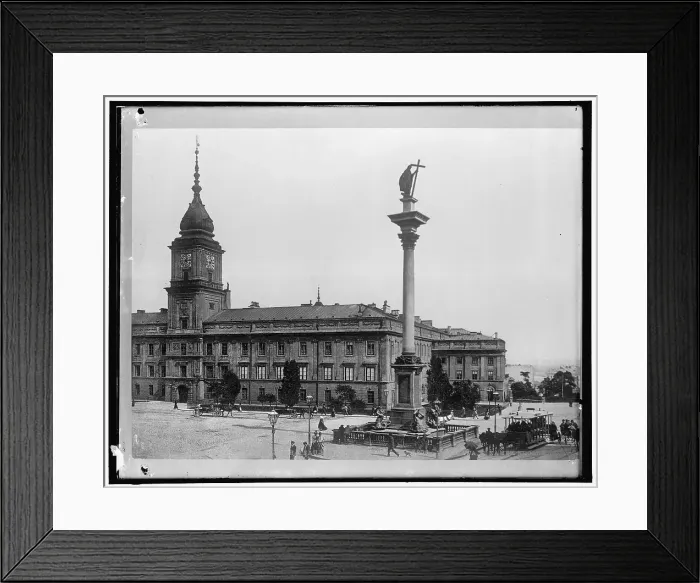 Framed Print : The Late Royal Castle, Warsaw, Poland, between 1910 and 1920. Creator: Harris & Ewing. The Late Royal Castle, Warsaw, Poland, between 1910 and 1920. Creator: Harris & Ewing Framed Print : The Late Royal Castle, Warsaw, Poland, between 1910 and 1920. Creator: Harris & Ewing. The Late Royal Castle, Warsaw, Poland, between 1910 and 1920. Creator: Harris & Ewing