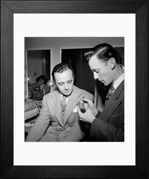 Framed Print : Portrait of Larry Adler, City Center, New York, N.Y. ca. Jan. 1947. Creator: William Paul Gottlieb Framed Print : Portrait of Larry Adler, City Center, New York, N.Y. ca. Jan. 1947. Creator: William Paul Gottlieb