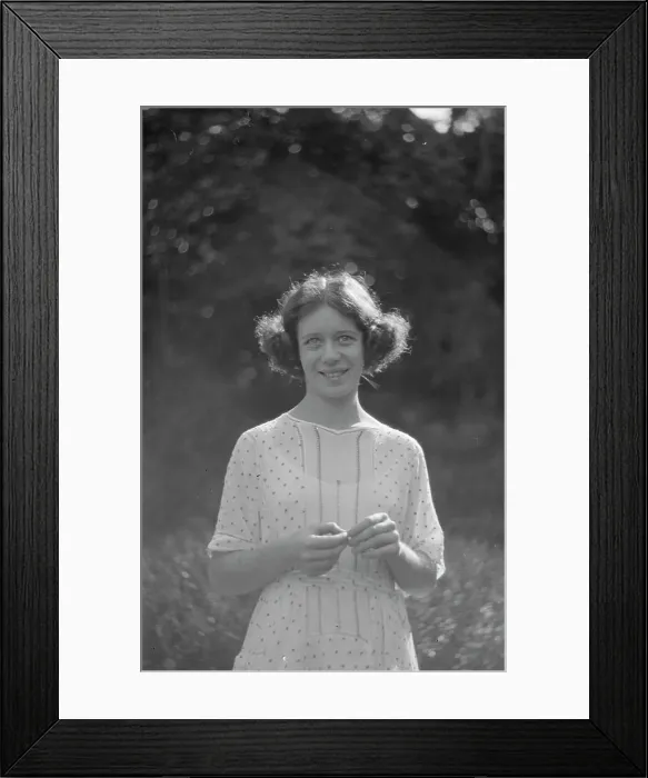 Framed Print : Desha in Port Washington, portrait photograph, 1921 Aug. 21. Creator: Arnold Genthe Framed Print : Desha in Port Washington, portrait photograph, 1921 Aug. 21. Creator: Arnold Genthe