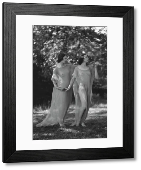 Framed Print : Desha and Leah dancing in Port Washington, 1921 Aug. 21. Creator: Arnold Genthe Framed Print : Desha and Leah dancing in Port Washington, 1921 Aug. 21. Creator: Arnold Genthe
