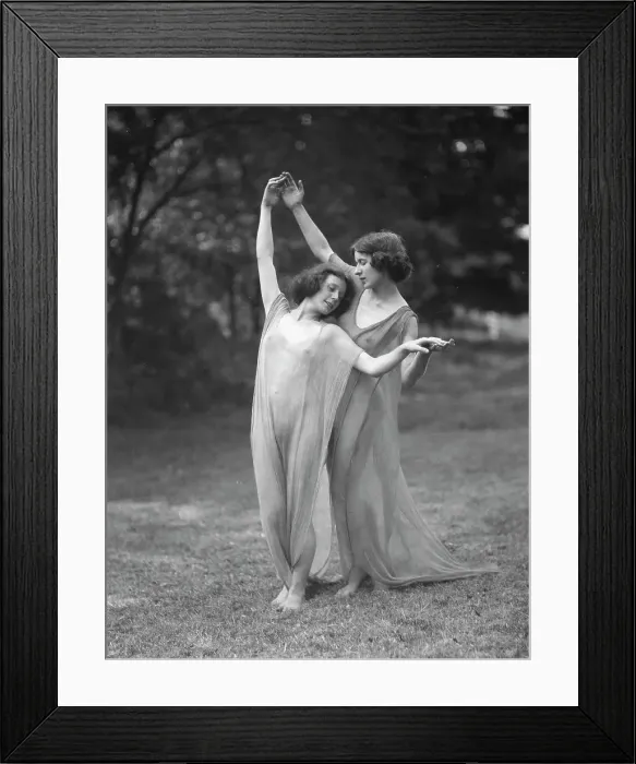 Framed Print : Desha and Leah, 1921 Creator: Arnold Genthe Framed Print : Desha and Leah, 1921 Creator: Arnold Genthe