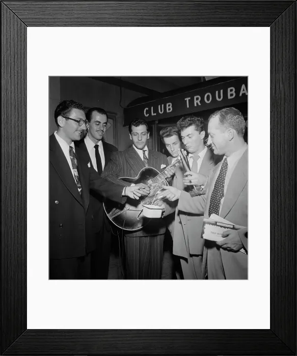 Framed Print : Portrait of Bill (Buddy) De Arango, Terry Gibbs, and Harry Biss, Club Troubadour, New York, 1946. Creator: William Paul Gottlieb Framed Print : Portrait of Bill (Buddy) De Arango, Terry Gibbs, and Harry Biss, Club Troubadour, New York, 1946. Creator: William Paul Gottlieb