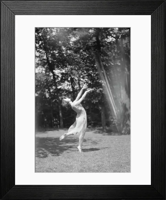 Framed Print : Desha dancing in Port Washington, 1921 Aug. 21. Creator: Arnold Genthe Framed Print : Desha dancing in Port Washington, 1921 Aug. 21. Creator: Arnold Genthe